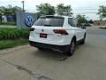 Pure White - Tiguan S 4Motion Photo No. 2