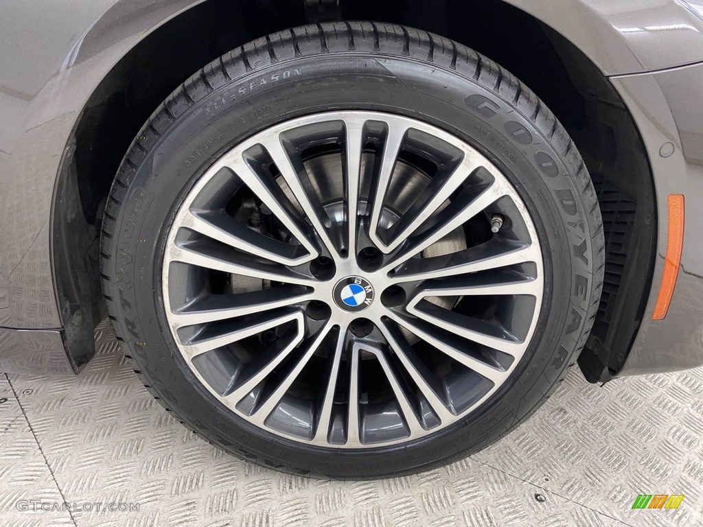 2018 BMW 5 Series 530e iPerfomance Sedan Wheel Photos