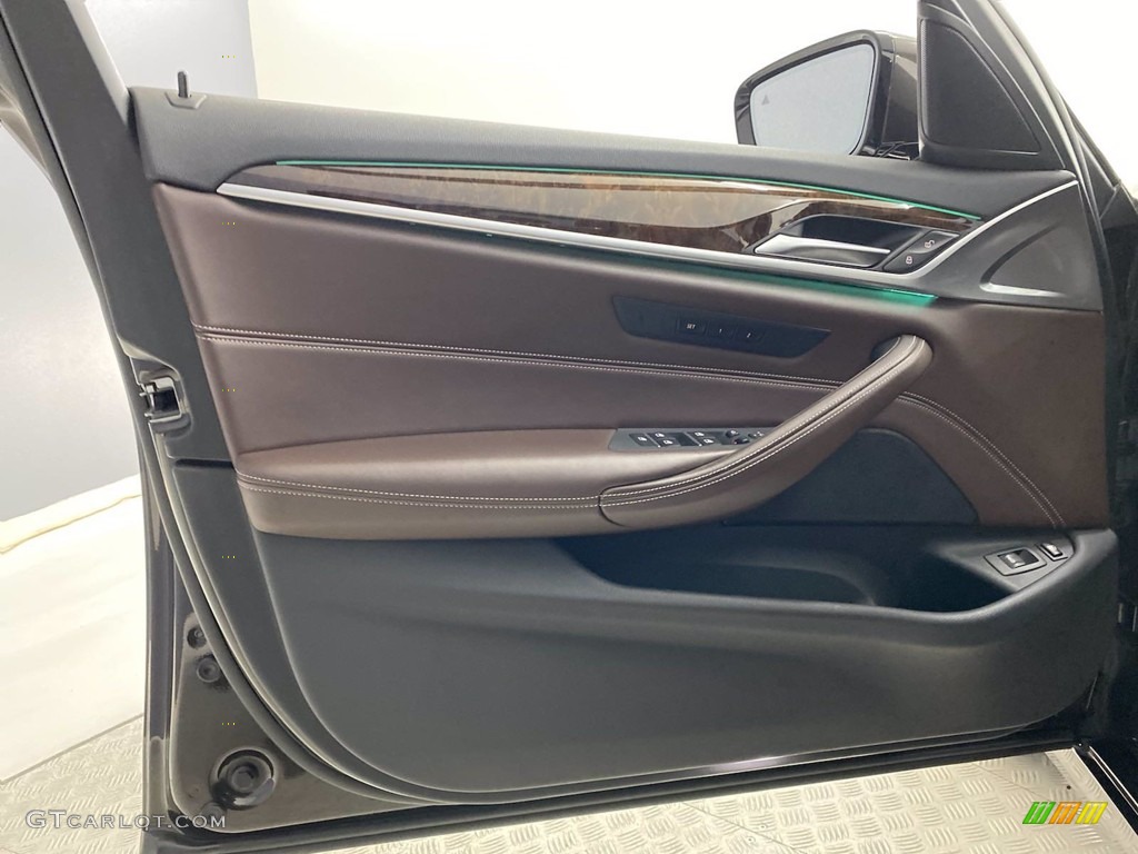 2018 BMW 5 Series 530e iPerfomance Sedan Mocha Door Panel Photo #142039306