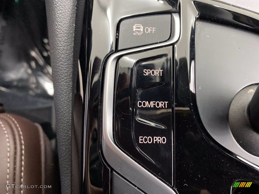 2018 BMW 5 Series 530e iPerfomance Sedan Controls Photo #142039402