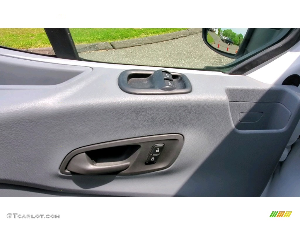 2019 Transit Van 250 LR Regular - Oxford White / Pewter photo #12