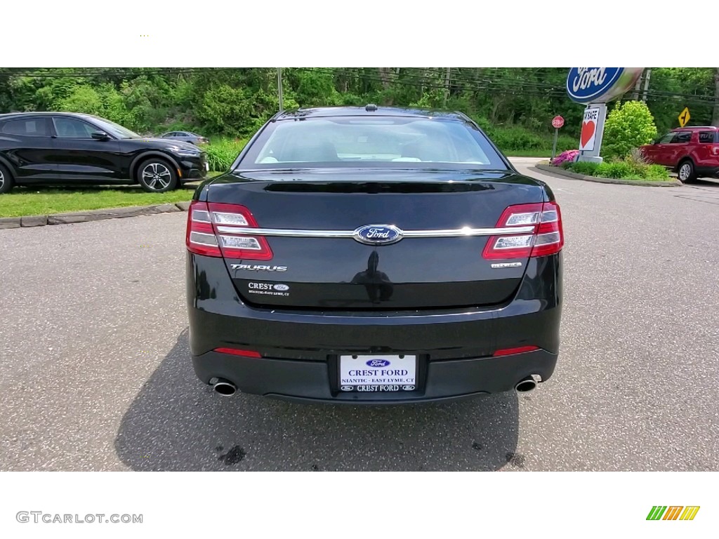 2015 Taurus SE - Tuxedo Black Metallic / Dune photo #6
