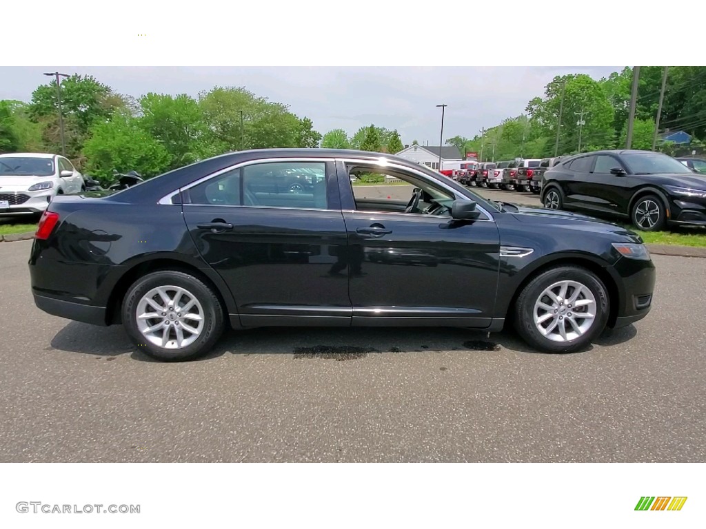 2015 Taurus SE - Tuxedo Black Metallic / Dune photo #8