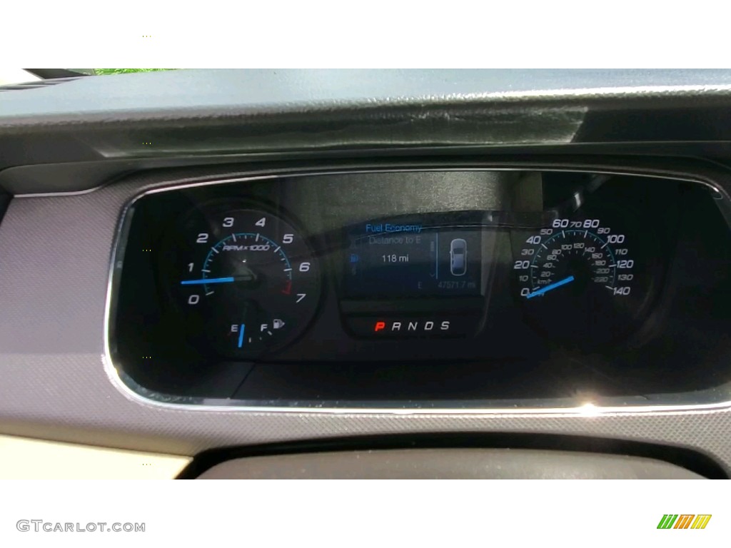 2015 Taurus SE - Tuxedo Black Metallic / Dune photo #13