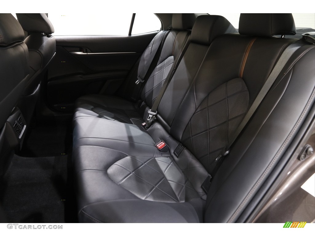 2018 Camry XLE - Brownstone / Black photo #17
