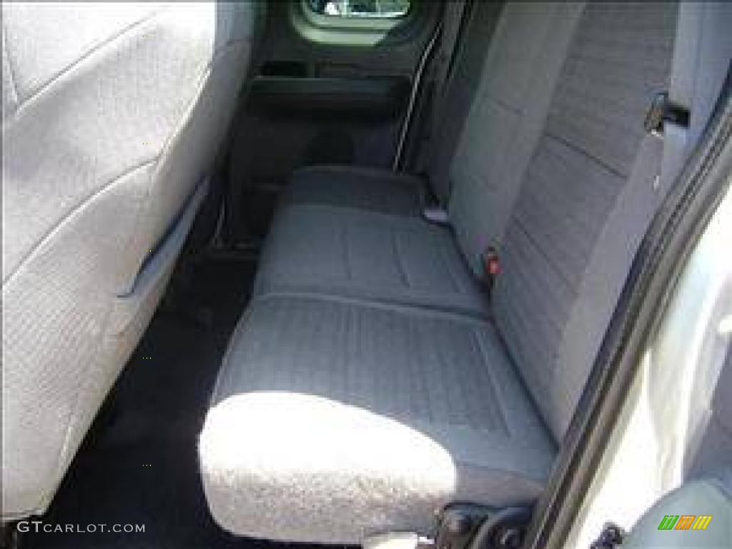 2003 F150 XL SuperCab - Silver Metallic / Dark Graphite Grey photo #4