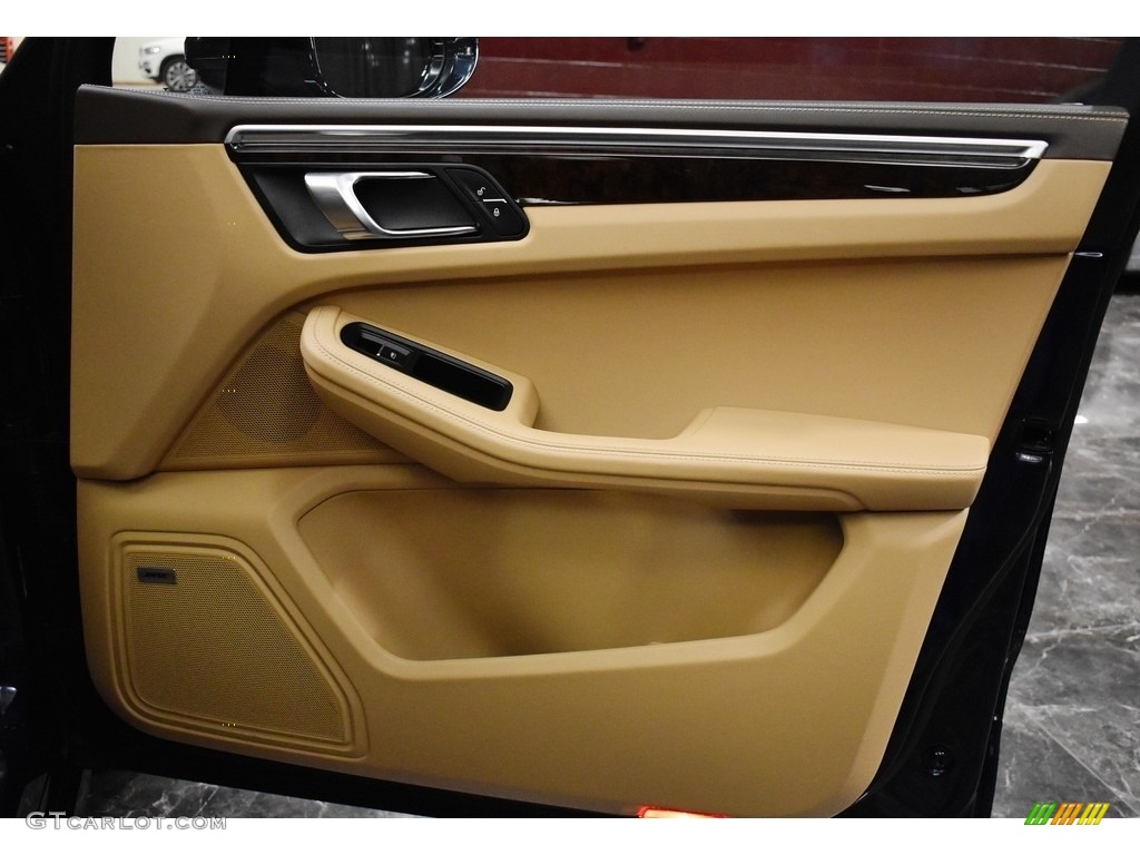 2017 Macan GTS - Night Blue Metallic / Saddle Brown/Luxor Beige photo #21