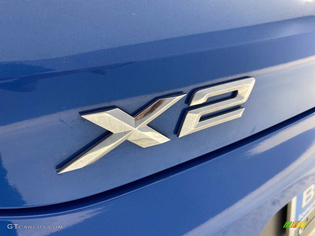 2018 BMW X2 sDrive28i Marks and Logos Photos