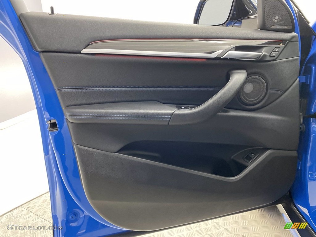 2018 BMW X2 sDrive28i Black Door Panel Photo #142047601