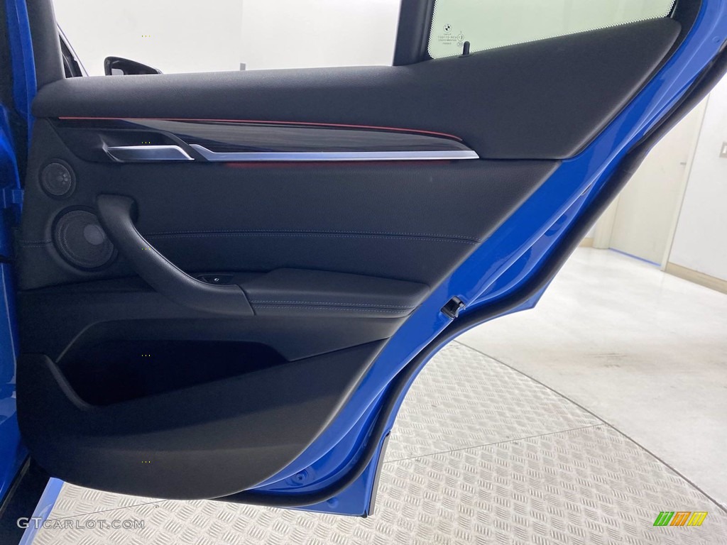 2018 BMW X2 sDrive28i Black Door Panel Photo #142048165