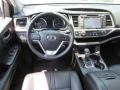 Celestial Silver Metallic - Highlander SE AWD Photo No. 15