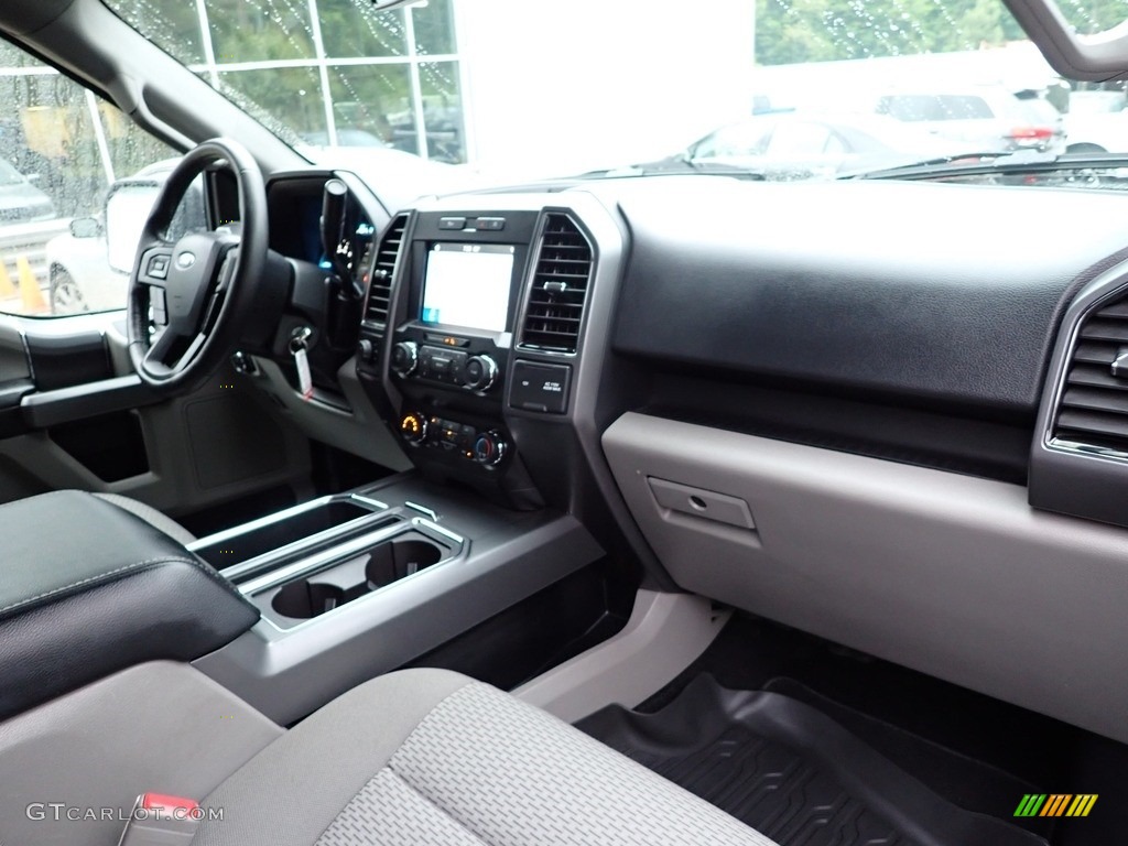 2019 Ford F150 XLT SuperCrew 4x4 Front Seat Photo #142052804