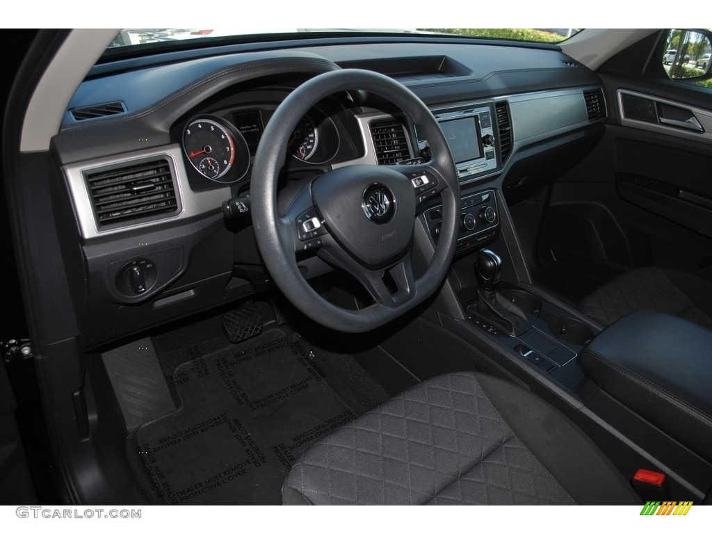 2018 Volkswagen Atlas S Titan Black Dashboard Photo #142055000