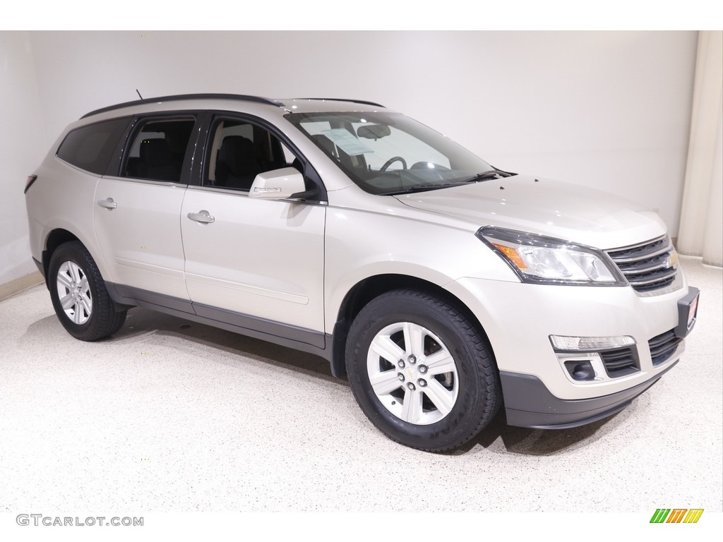 Champagne Silver Metallic Chevrolet Traverse