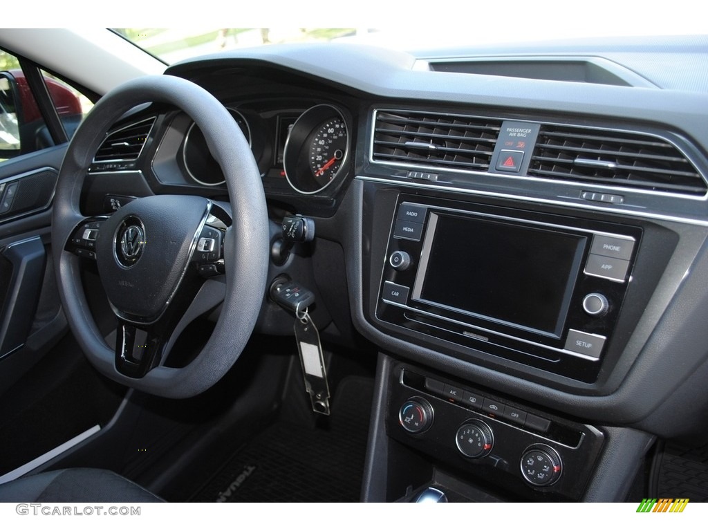 2018 Volkswagen Tiguan S Controls Photos