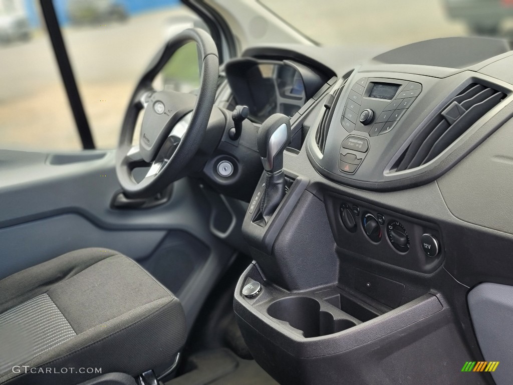 2019 Transit Van 250 LR Regular - Oxford White / Charcoal black photo #3