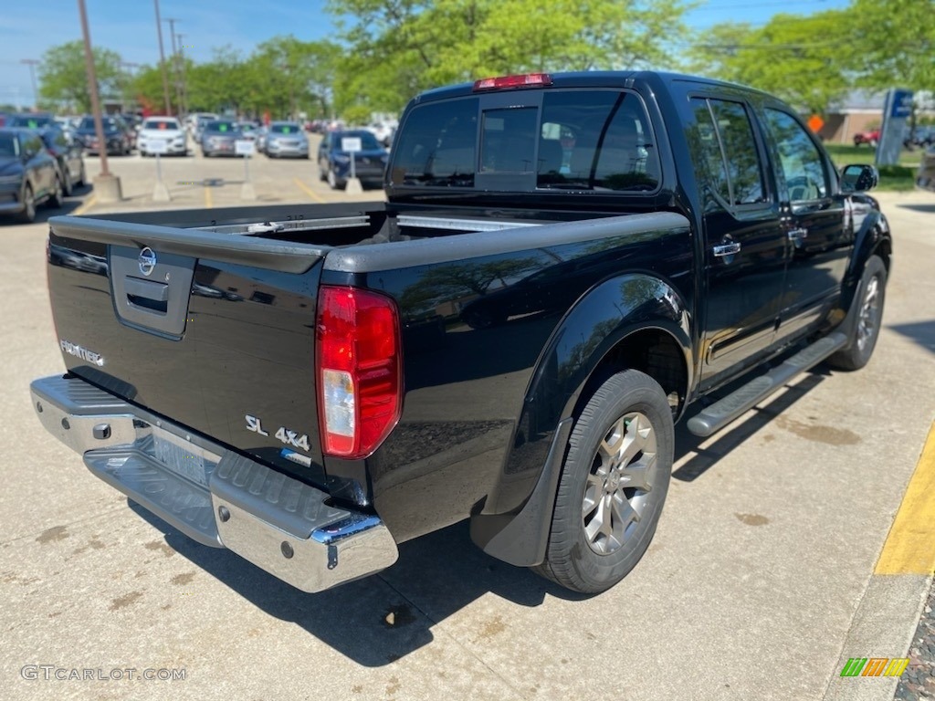 Magnetic Black 2017 Nissan Frontier SL Crew Cab 4x4 Exterior Photo #142056224