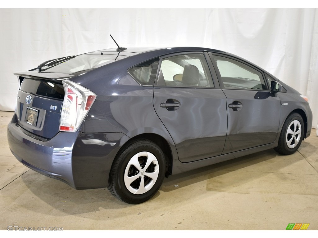 2014 Prius Three Hybrid - Winter Gray Metallic / Dark Gray photo #2