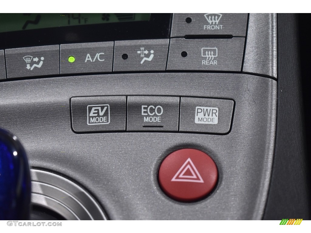 2014 Prius Three Hybrid - Winter Gray Metallic / Dark Gray photo #16