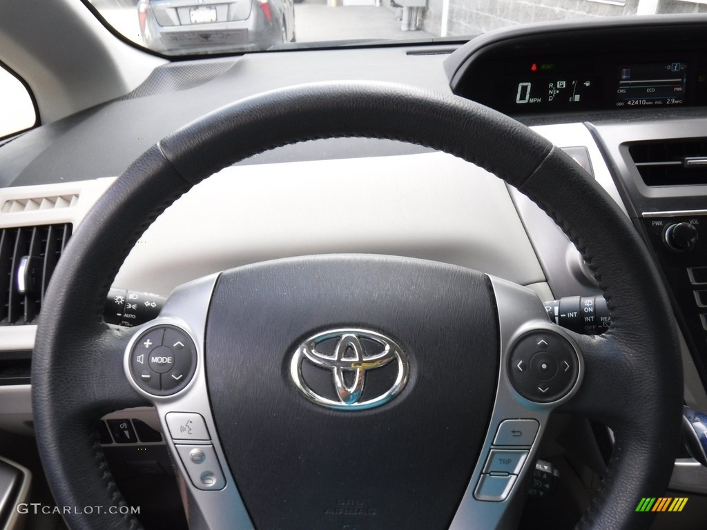 2015 Prius v Four - Sea Glass Pearl / Bisque photo #6