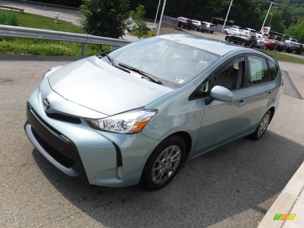 2015 Prius v Four - Sea Glass Pearl / Bisque photo #11