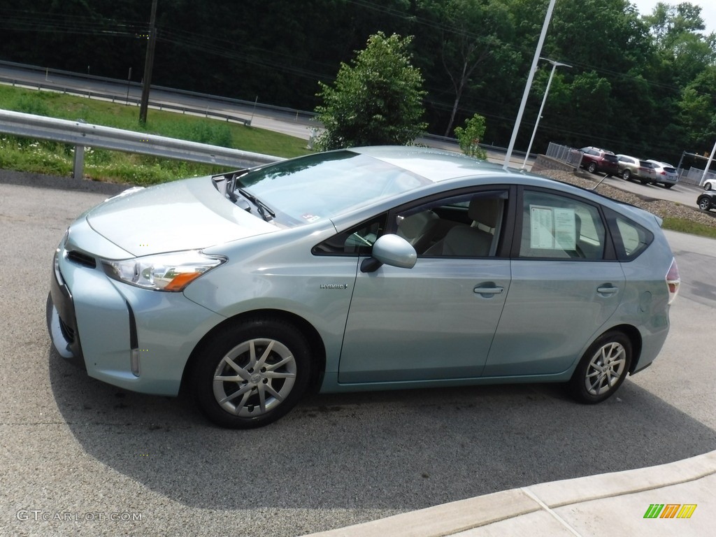 2015 Prius v Four - Sea Glass Pearl / Bisque photo #12