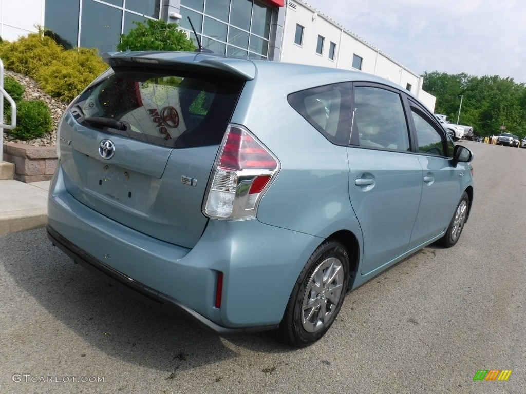 2015 Prius v Four - Sea Glass Pearl / Bisque photo #15