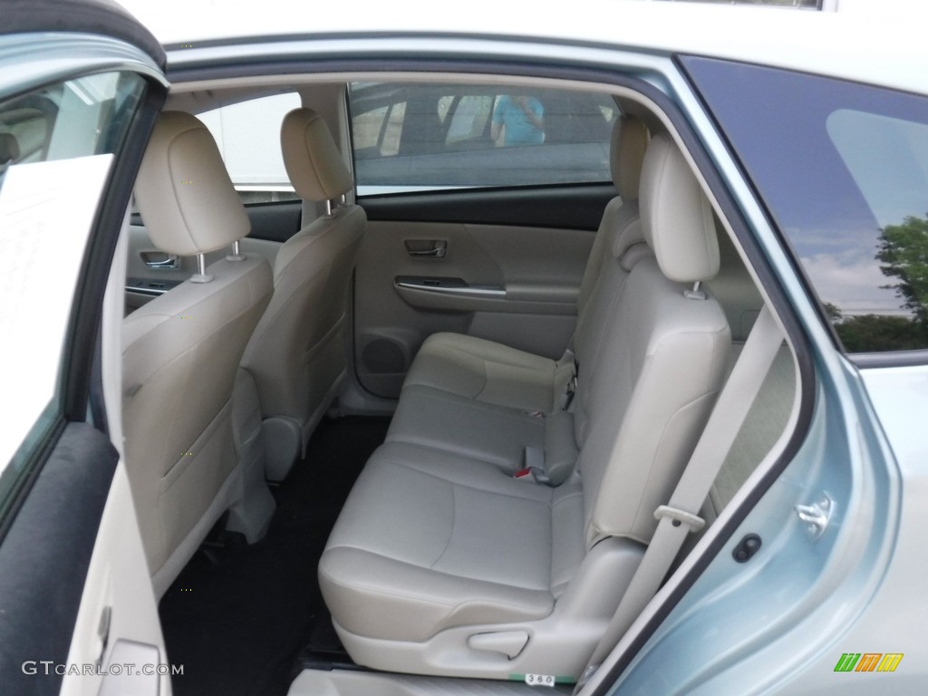 2015 Prius v Four - Sea Glass Pearl / Bisque photo #24