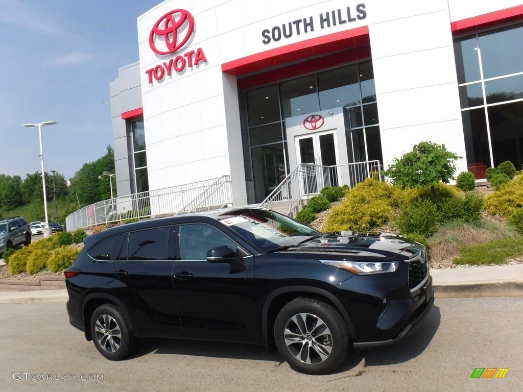 2020 Highlander XLE AWD - Midnight Black Metallic / Black photo #2