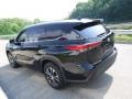 2020 Midnight Black Metallic Toyota Highlander XLE AWD  photo #17