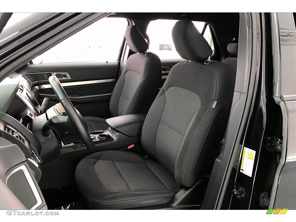 Medium Black Interior 2019 Ford Explorer XLT Photo #142064772