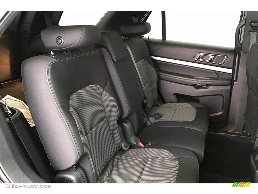 Medium Black Interior 2019 Ford Explorer XLT Photo #142064781