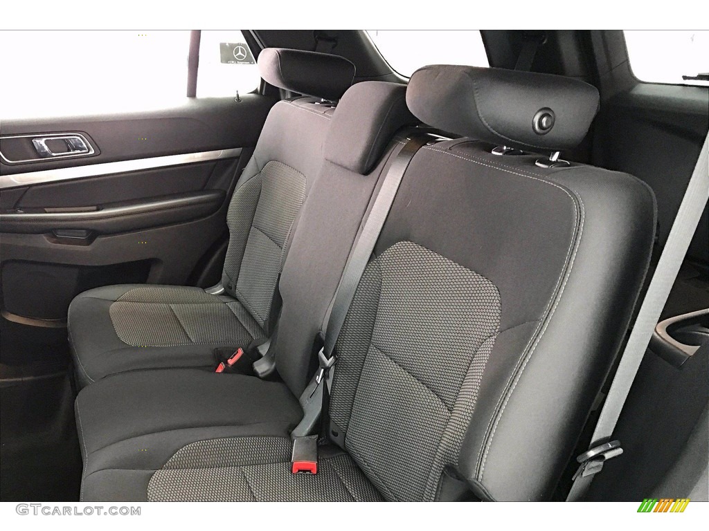 Medium Black Interior 2019 Ford Explorer XLT Photo #142064796