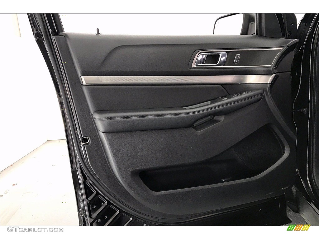 2019 Ford Explorer XLT Medium Black Door Panel Photo #142064874