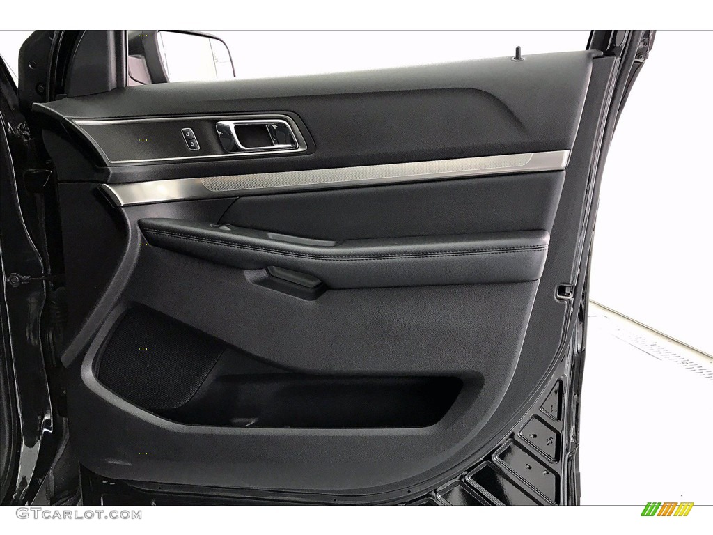 2019 Ford Explorer XLT Medium Black Door Panel Photo #142064889