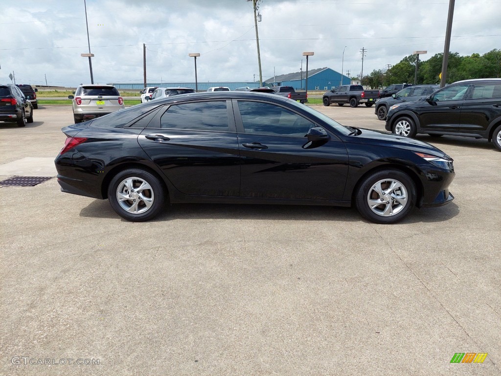 2021 Elantra SE - Phantom Black / Black photo #12