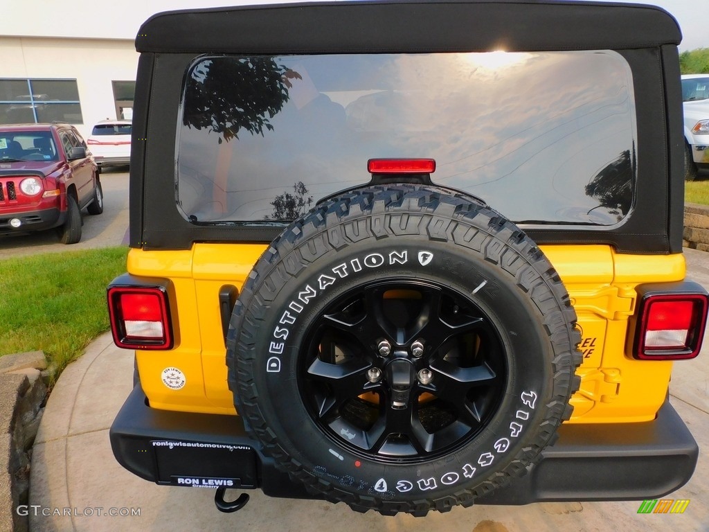 2021 Wrangler Unlimited Willys 4x4 - Hellayella / Black photo #6