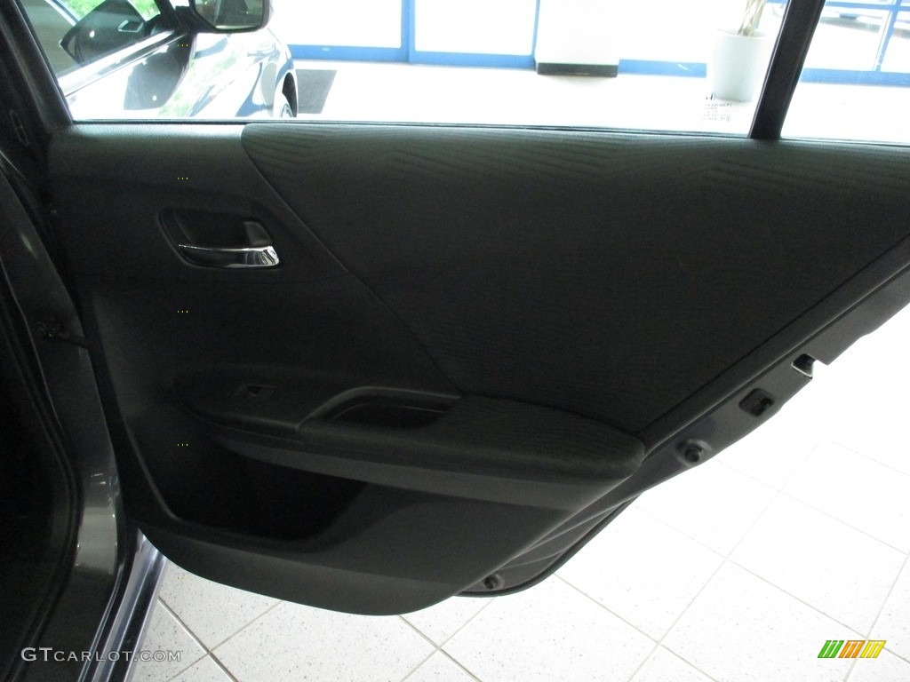 2017 Accord LX Sedan - Modern Steel Metallic / Black photo #17