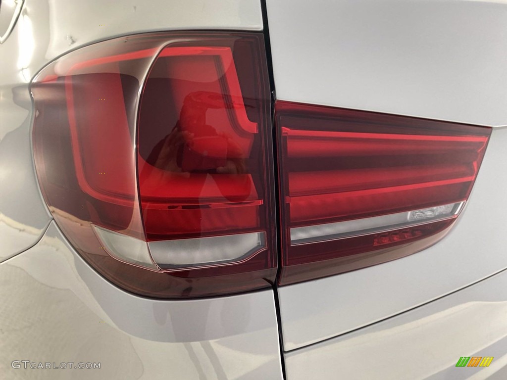 2018 X5 xDrive40e iPerfomance - Glacier Silver Metallic / Black photo #9