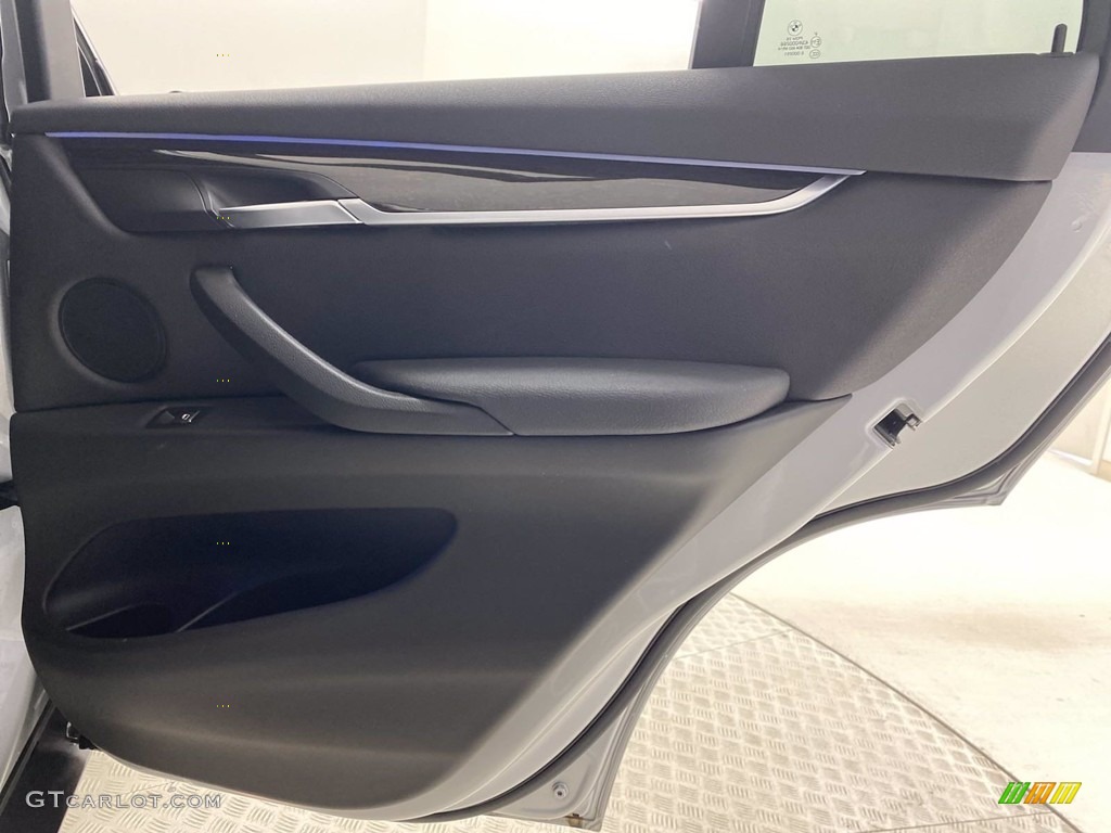 2018 X5 xDrive40e iPerfomance - Glacier Silver Metallic / Black photo #35