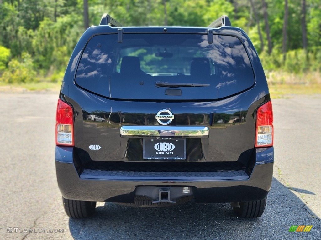 2011 Pathfinder LE 4x4 - Super Black / Graphite photo #4
