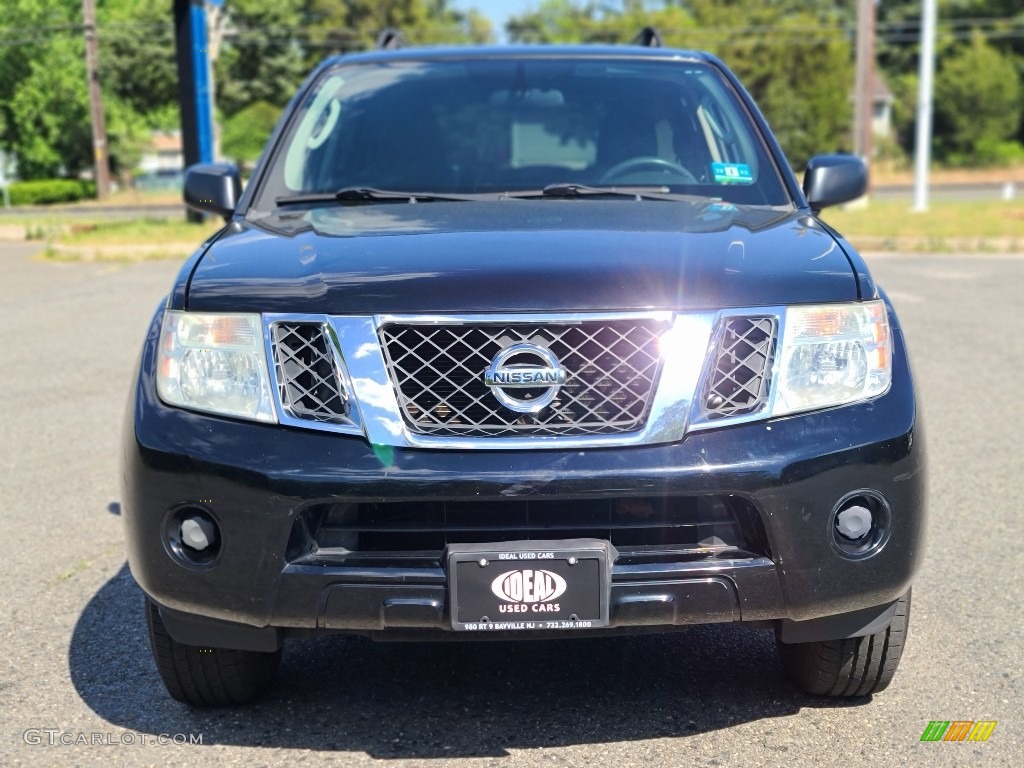 2011 Pathfinder LE 4x4 - Super Black / Graphite photo #8