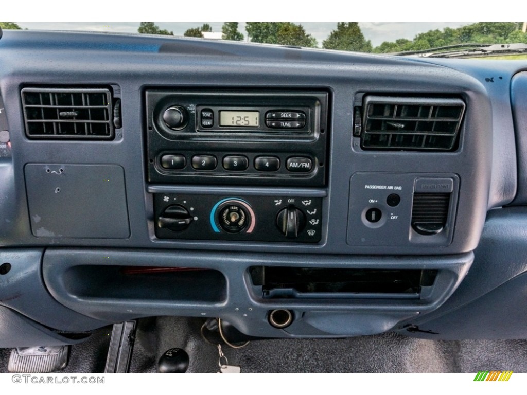 1999 Ford F350 Super Duty XL Regular Cab 4x4 Controls Photos