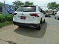 Pure White - Tiguan SE 4Motion Photo No. 2