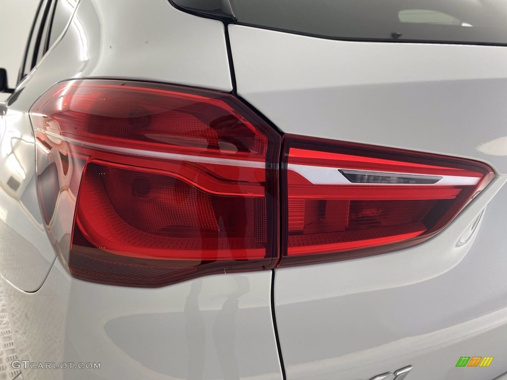 2018 X1 sDrive28i - Alpine White / Black photo #7