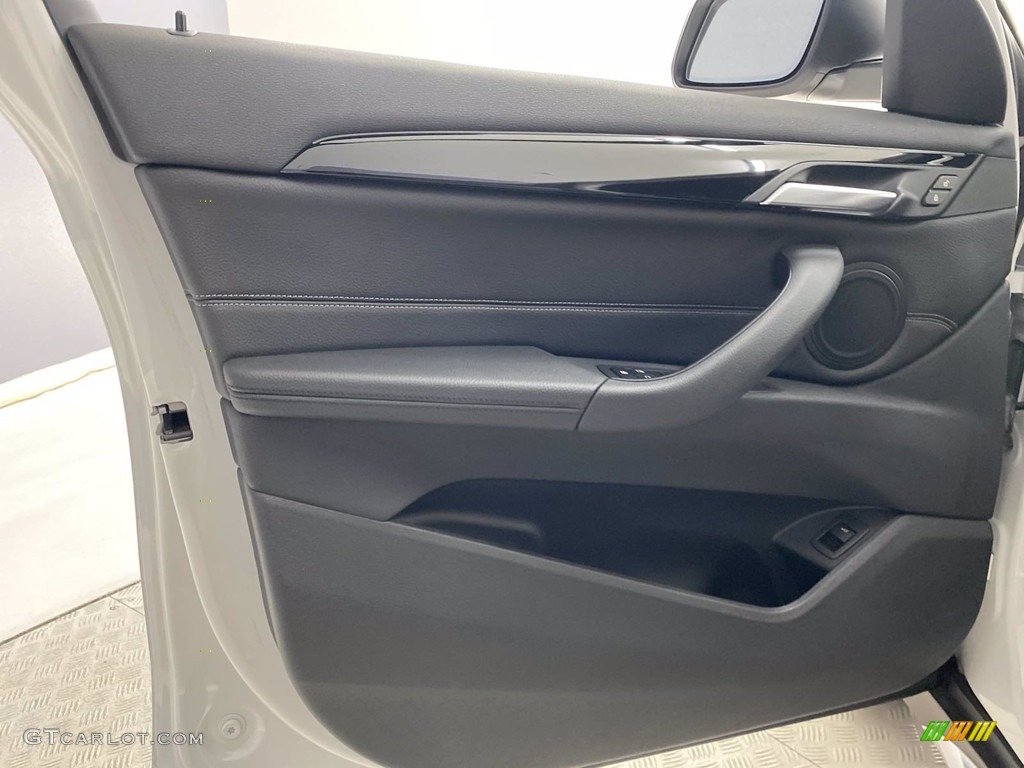 2018 X1 sDrive28i - Alpine White / Black photo #13