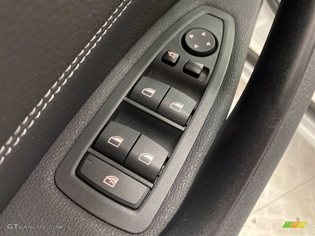 2018 X1 sDrive28i - Alpine White / Black photo #14