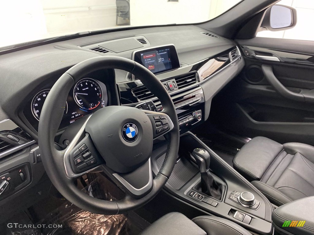 2018 X1 sDrive28i - Alpine White / Black photo #16