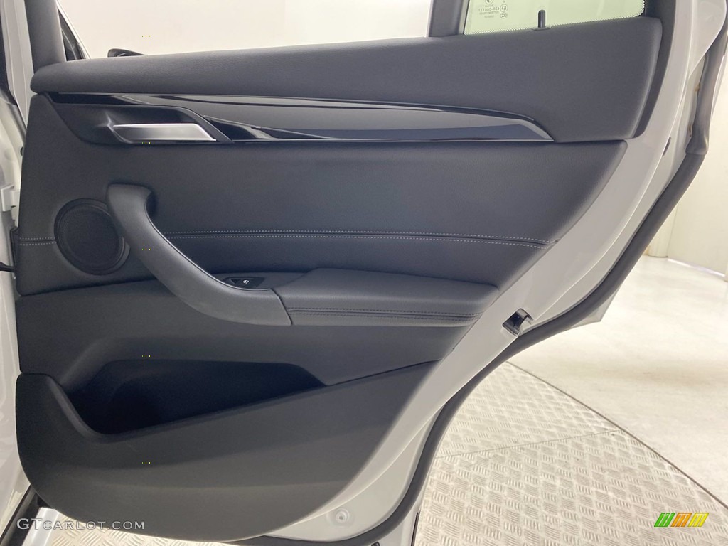 2018 X1 sDrive28i - Alpine White / Black photo #34