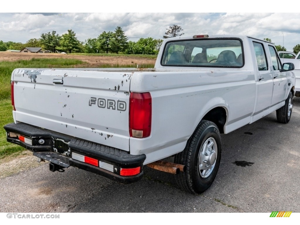 1997 F350 XL Crew Cab - Oxford White / Royal Blue photo #4